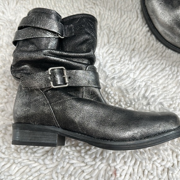 Silver Metallic Soft Leather Eric Michael Boots - Picture 2 of 4